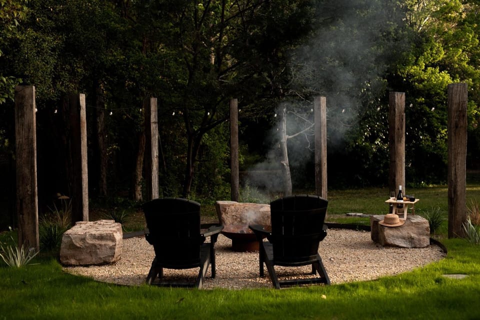 The Rocks - Olive Retreat Villa in Porepunkah