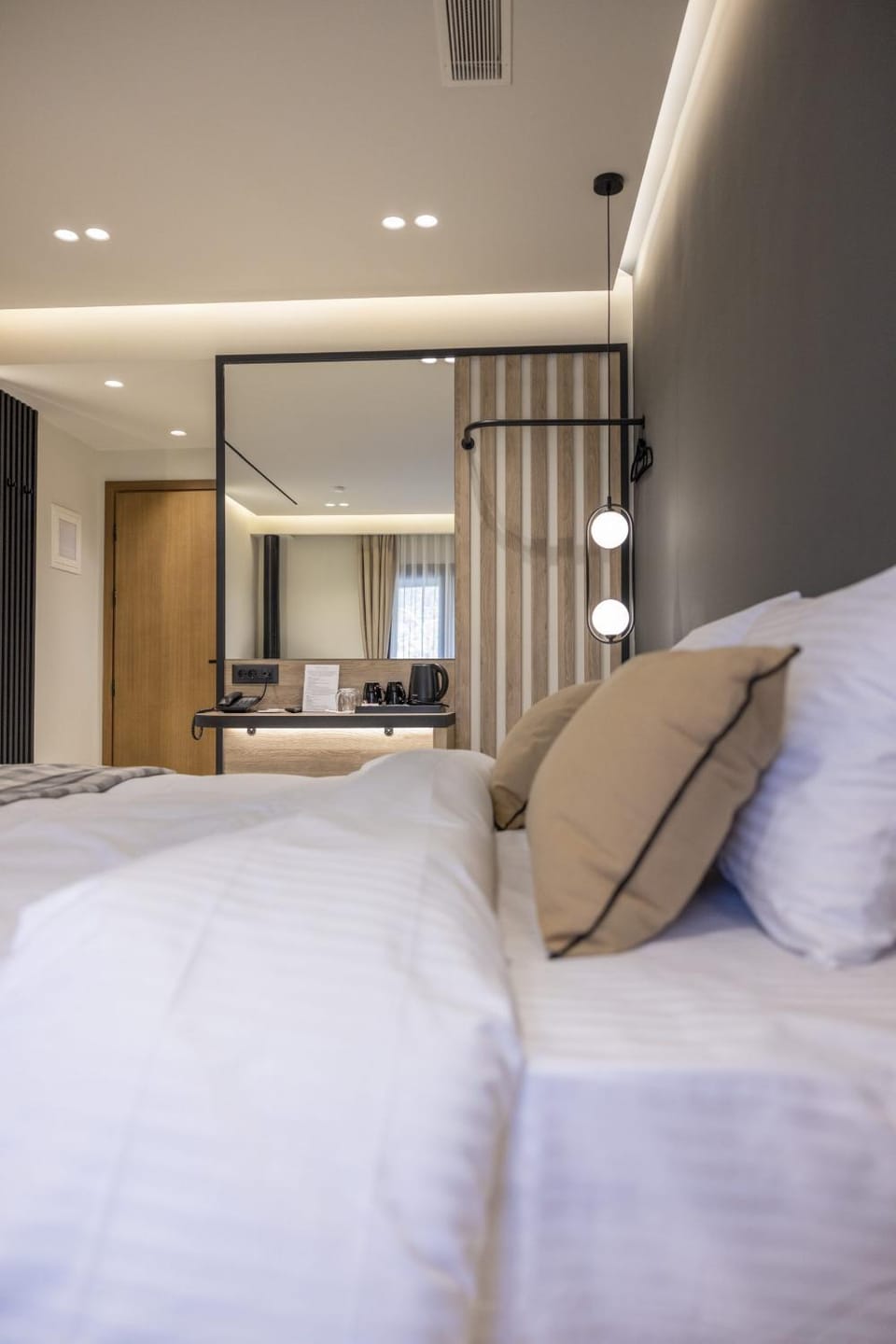 Bed, Kitchen or kitchenette, Photo of the whole room, Bedroom