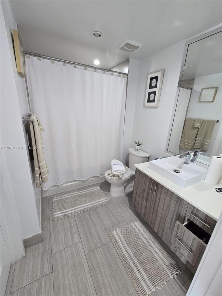 Shower, Bathroom, towels