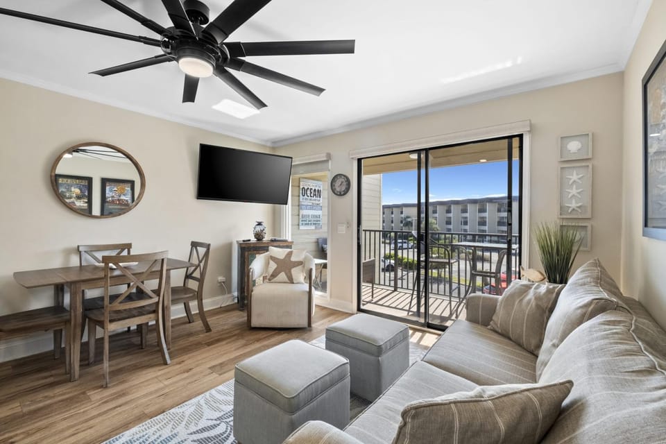 Coastal Comfort Escape - Beach & Tennis Resort & Beach Access Apartment in Hilton Head Island