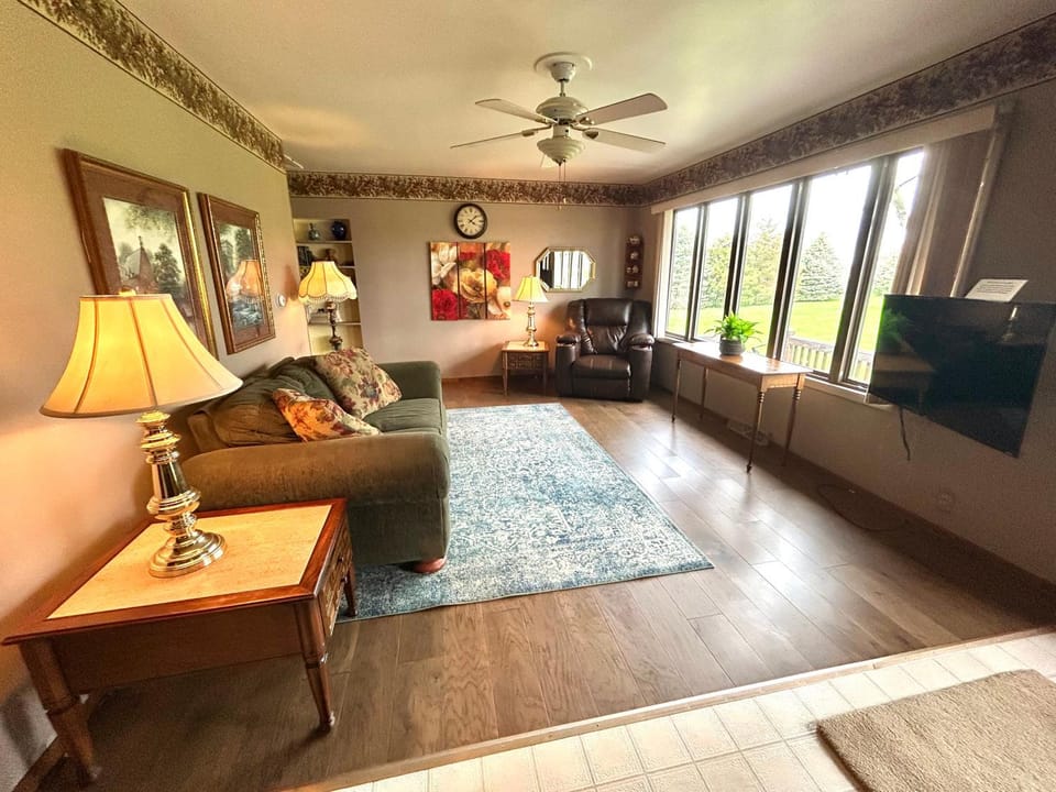 Grannys Place Apartment in Illinois
