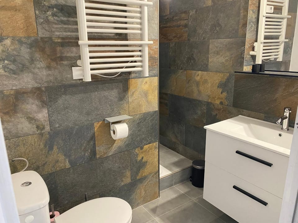 Maison avec cour 8 personnes - Bazarette House in Saintes-Maries-de-la-Mer