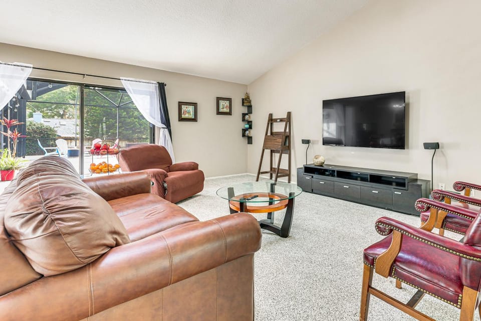 Swim, Golf & Relax: Lovely Home in Lake Mary House in Lake Mary