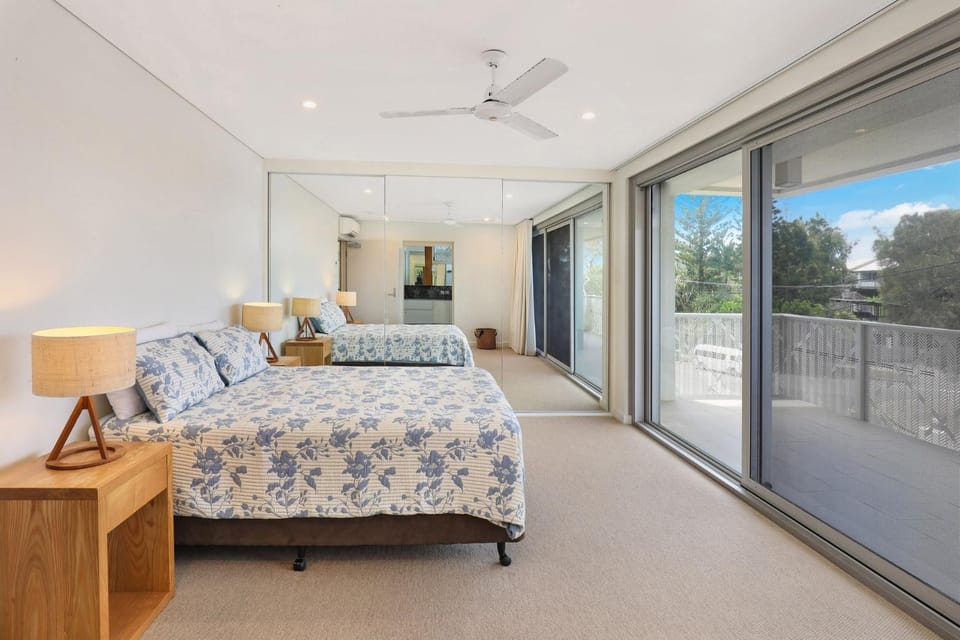 Hume Parade 19, Unit 2, Currimundi Apartment in Currimundi