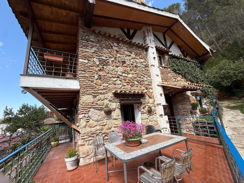 Property building, Balcony/Terrace
