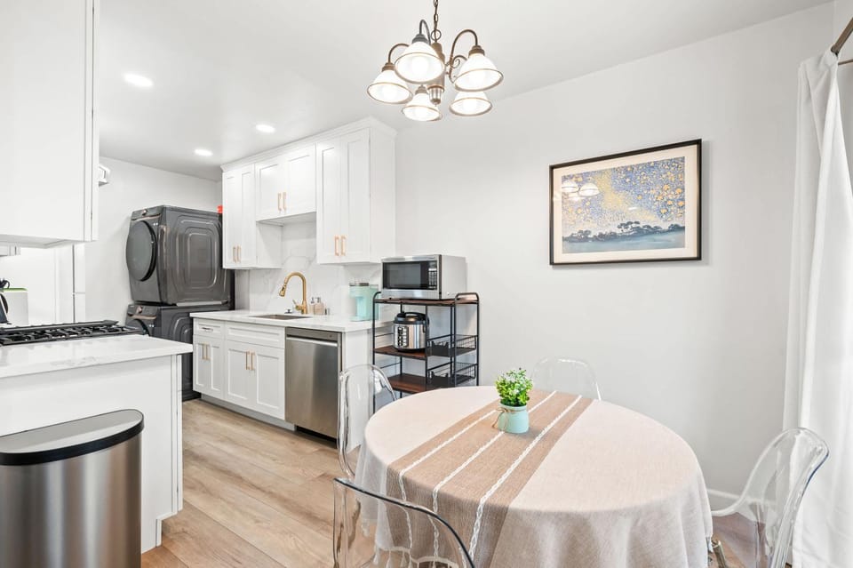 Modern Cozy Retreat Stylish Stay with Patio & Parking Apartment in Monterey Park