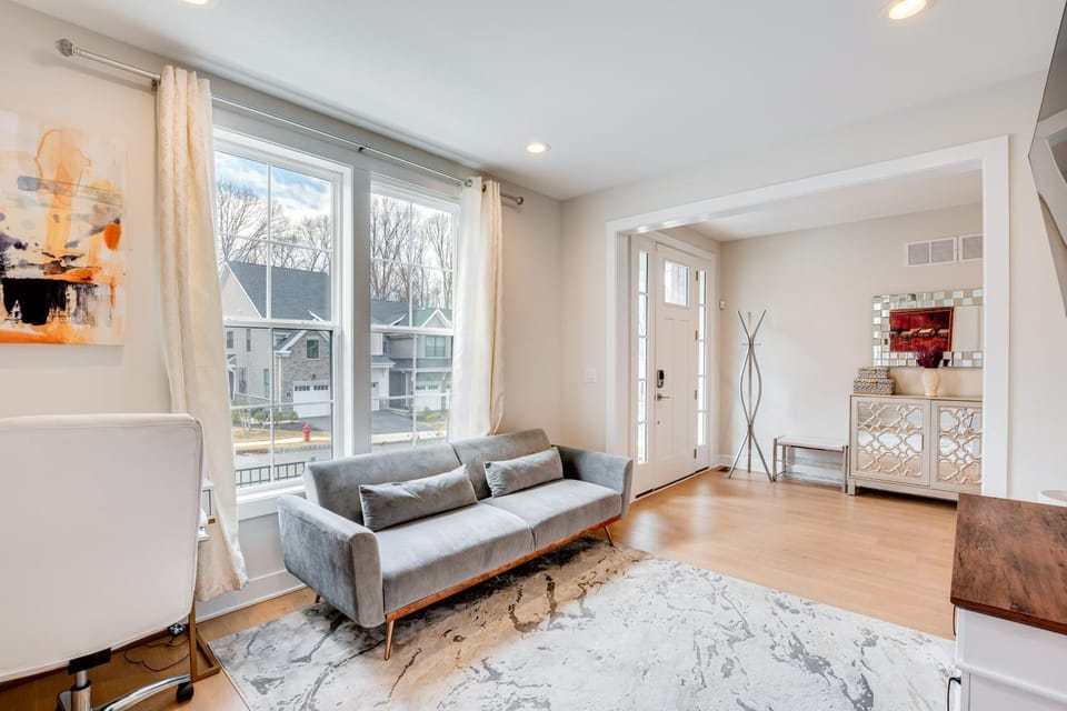 10 Mi to Morristown: Stylish Home Near Trails! House in Rockaway
