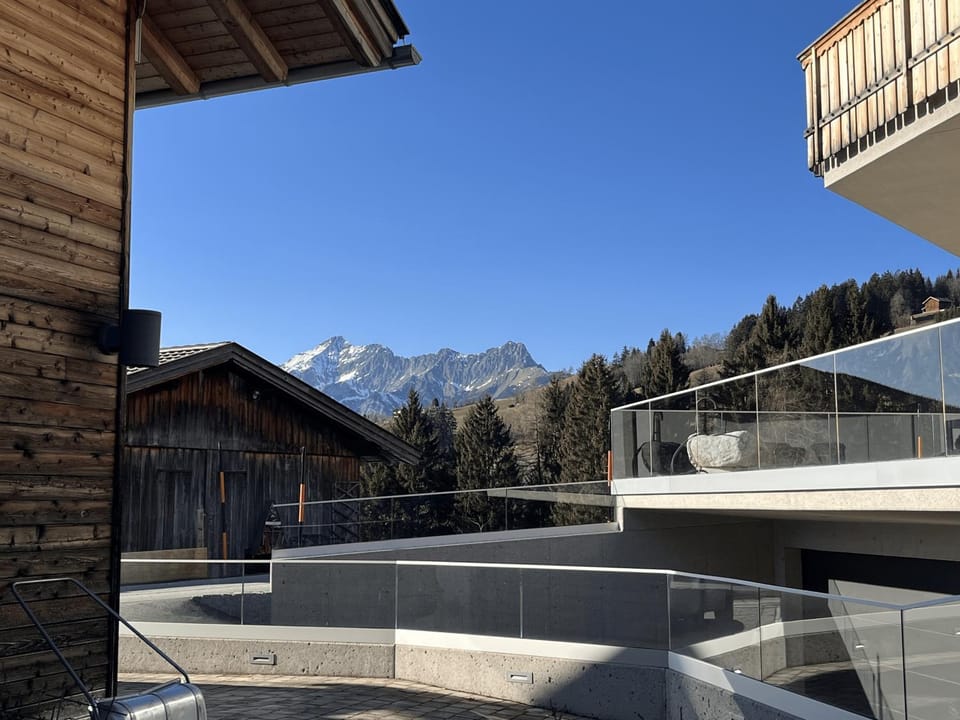 Property building, Nearby landmark, Day, Natural landscape, View (from property/room), Balcony/Terrace, Mountain view