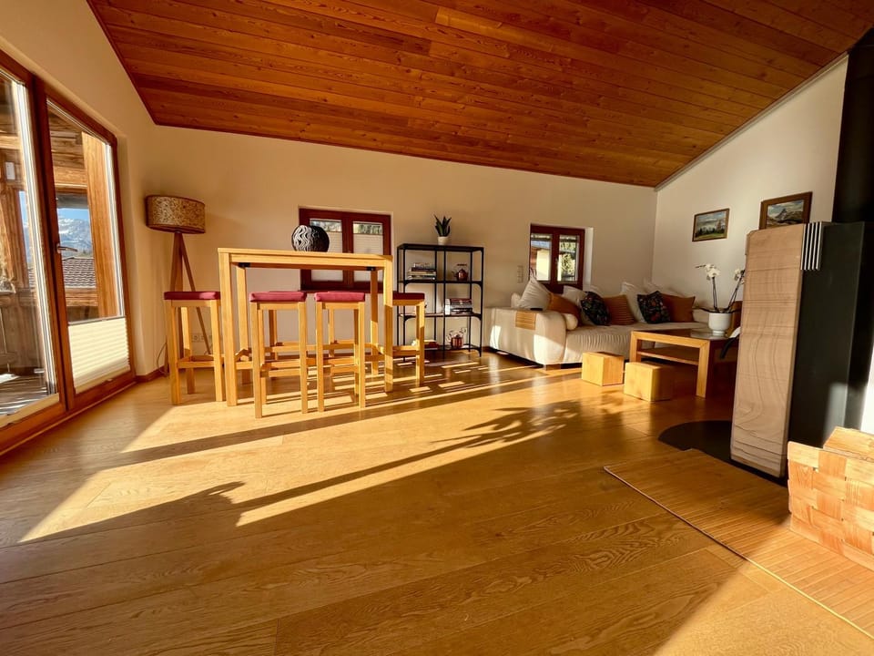Living room, Seating area, Dining area