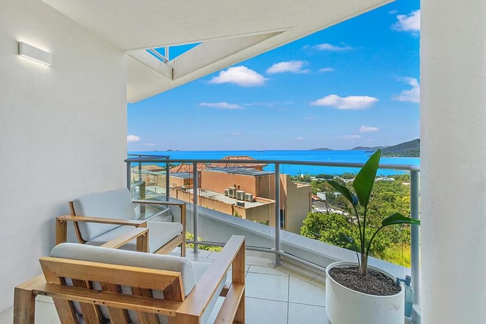Breezes By The Sea Apartment in Airlie Beach