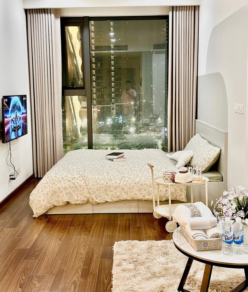 Căn hộ Tòa C - Masteri West Heights, Vinhomes Smart City Apartment in Laos