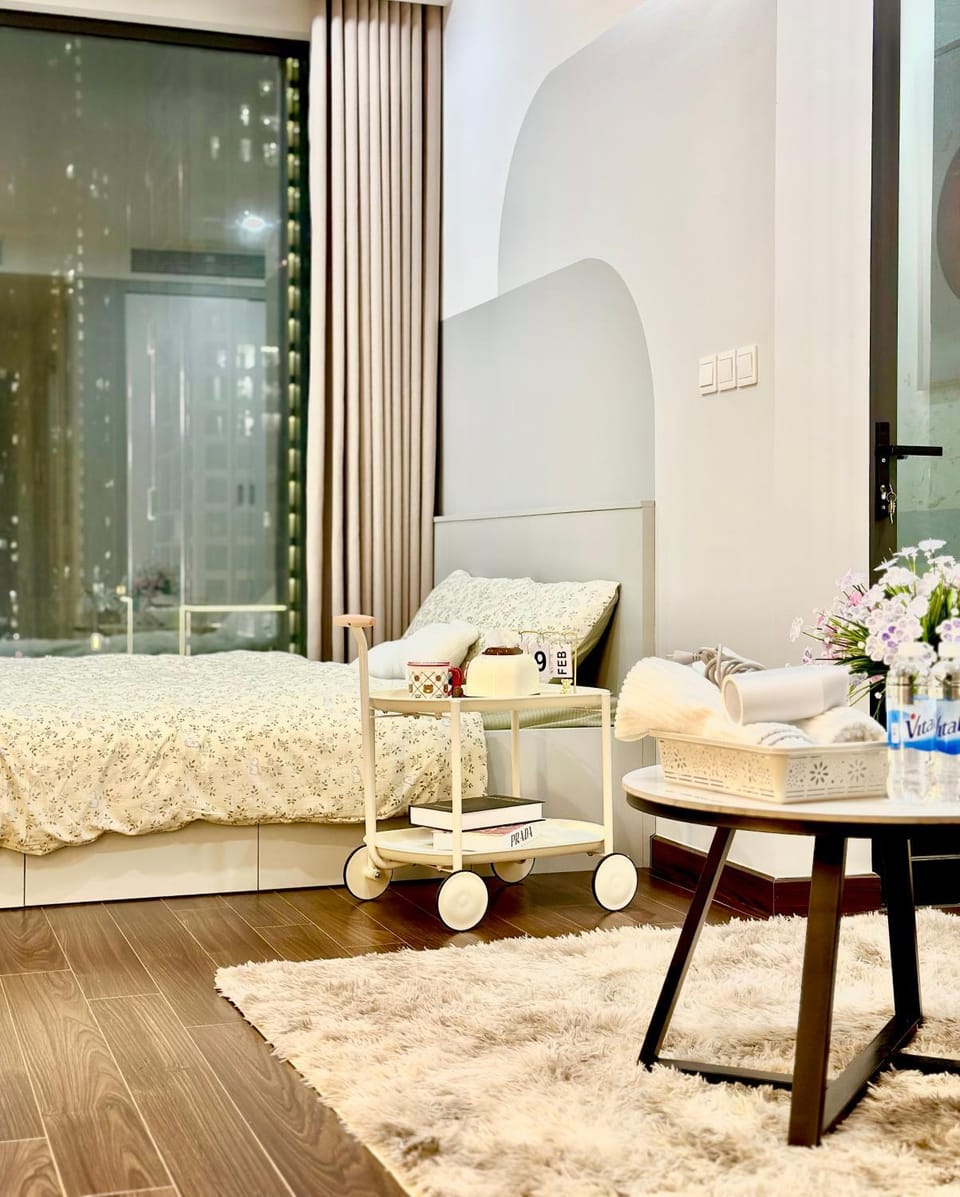 Căn hộ Tòa C - Masteri West Heights, Vinhomes Smart City Apartment in Laos
