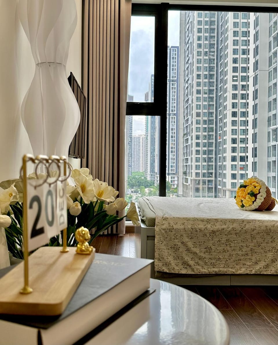 Căn hộ Tòa C - Masteri West Heights, Vinhomes Smart City Apartment in Laos