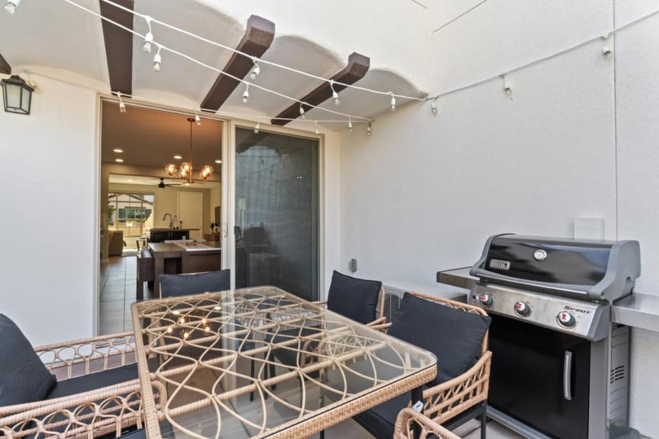 PGA Signature Beauty 4 Bed 4 En Suite Bath Walk to Stadium Course Ernies House in La Quinta