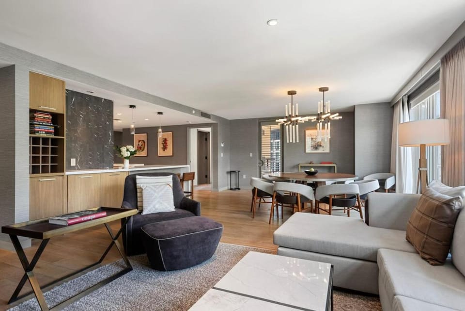 Luxe Resort Penthouse - Ski in Ski Out 3 Bedroom Apartment in Snowmass Village