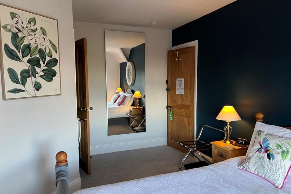 Overdale Guesthouse and Free Parking Bed and Breakfast in England