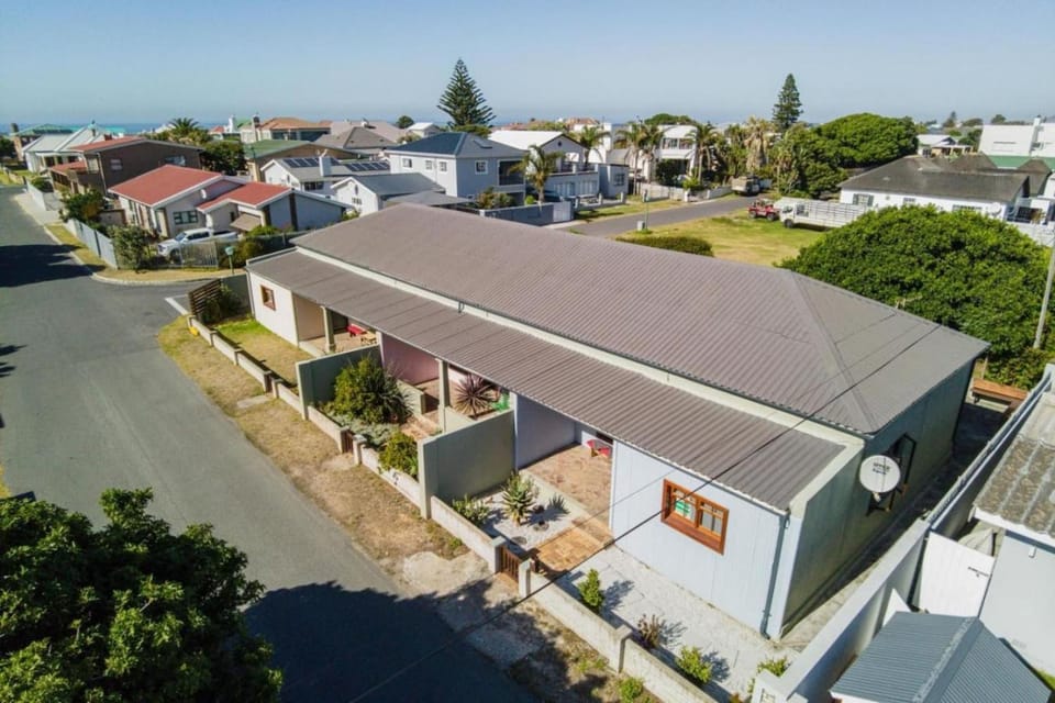 Property building, Neighbourhood, Bird's eye view