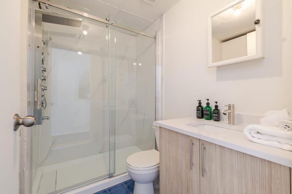 Shower, Toilet, Bathroom