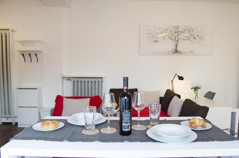 Food and drinks, Dining area, Food, Drinks