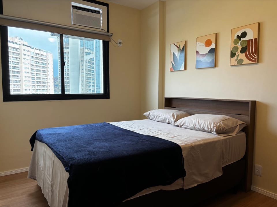Bed, Bedroom, air conditioner