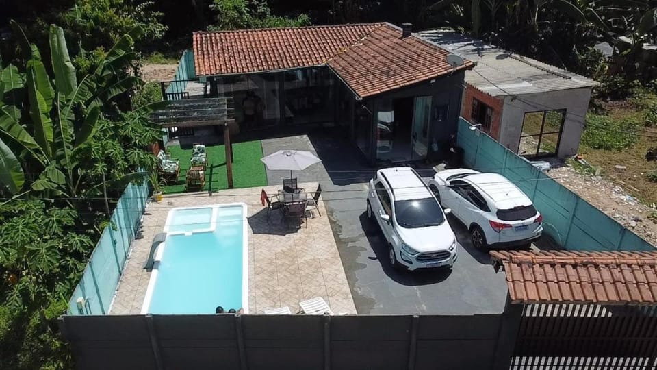 Casa Massaguaçu House in Caraguatatuba