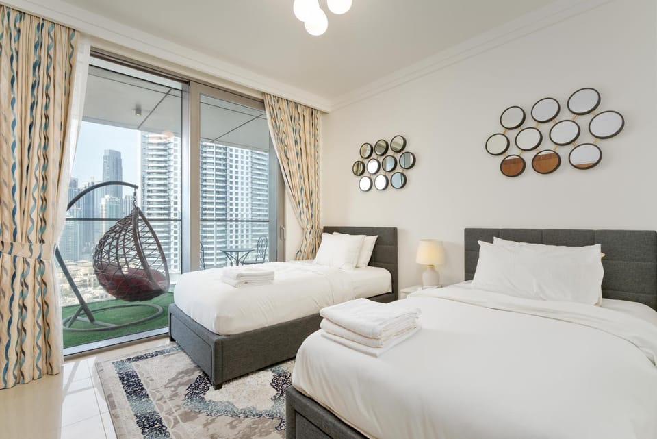 King 2BR With Burj Khalifa View In Boulevard Point Apartment in Dubai
