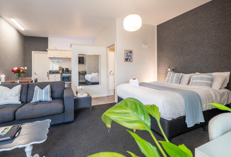 Mariri Heights Guest Studio Bed and Breakfast in Tasman District, Tasman, New Zealand