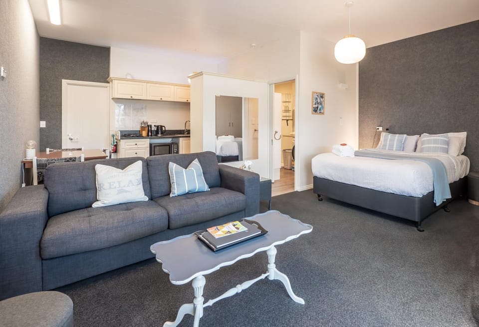 Mariri Heights Guest Studio Bed and Breakfast in Tasman District, Tasman, New Zealand