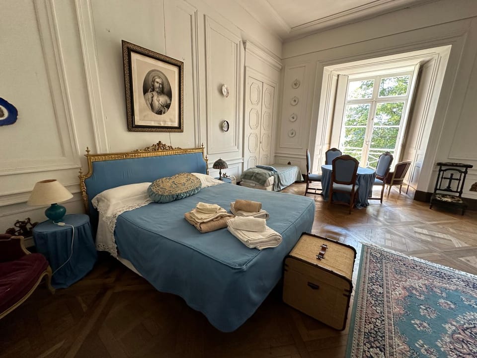 Chateau de Frasne Bed and Breakfast in Bourgogne-Franche-Comté