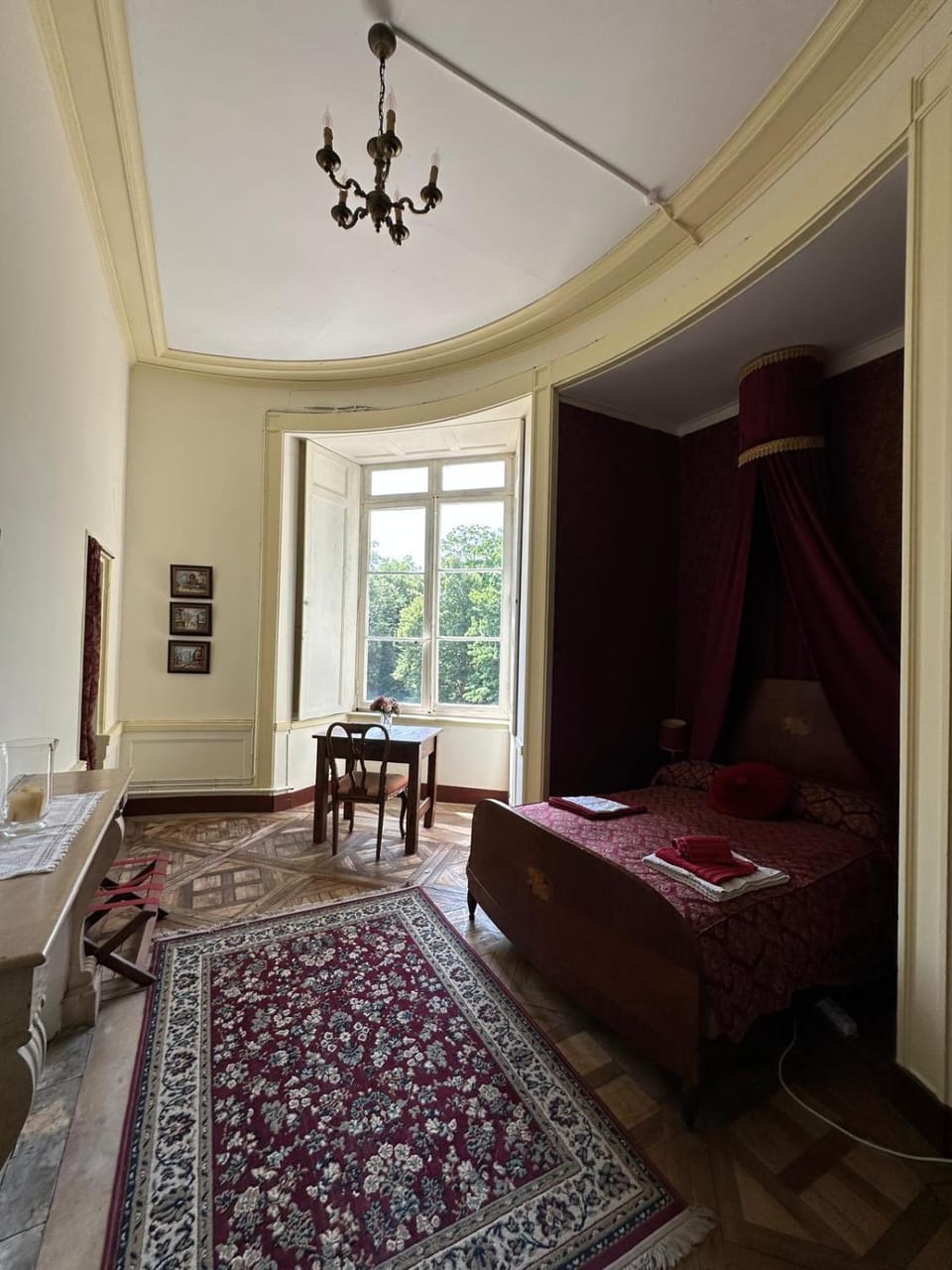 Chateau de Frasne Bed and Breakfast in Bourgogne-Franche-Comté