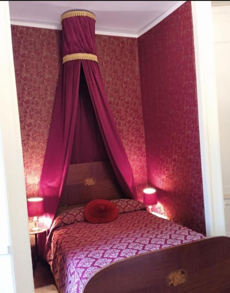 Chateau de Frasne Bed and Breakfast in Bourgogne-Franche-Comté