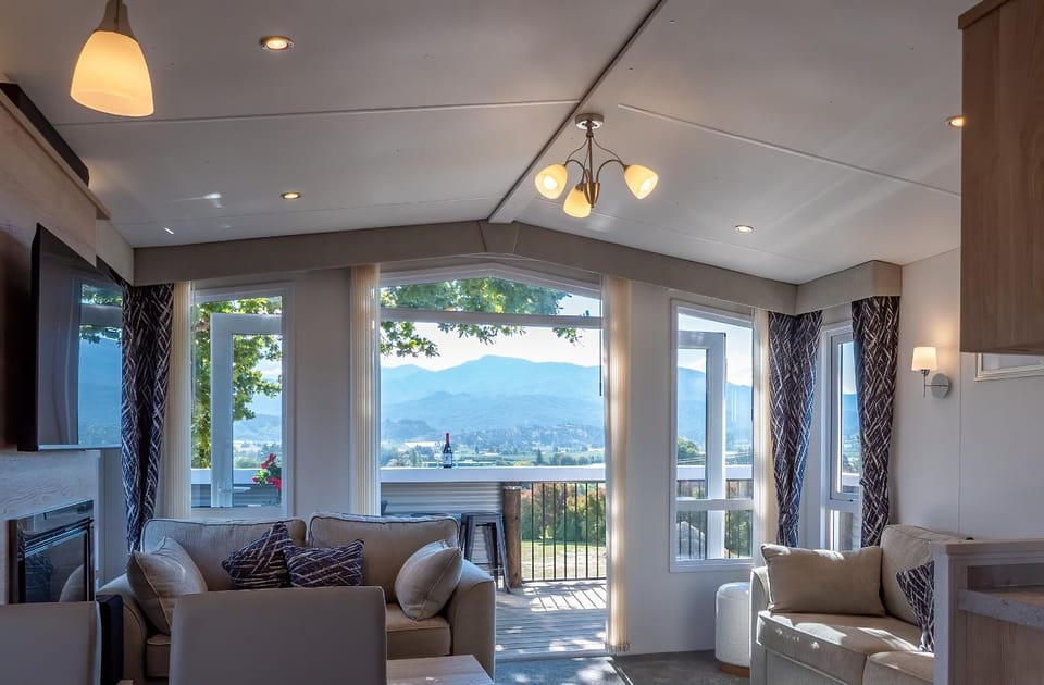 View (from property/room), Living room, Mountain view