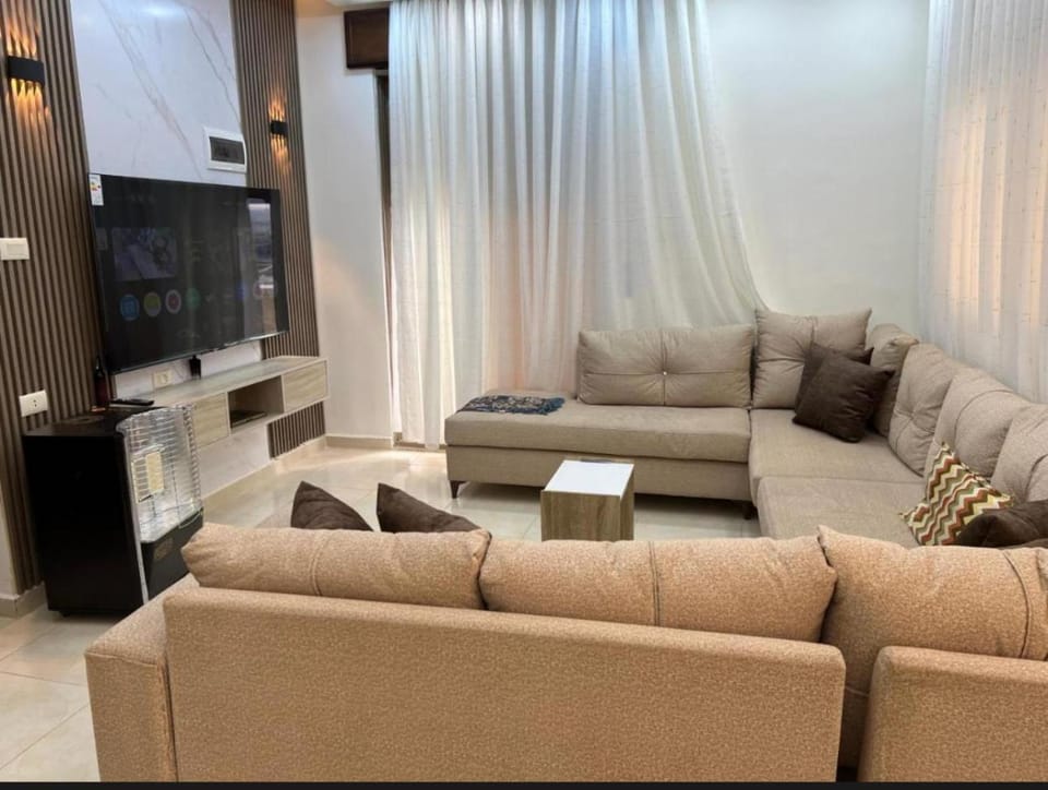 شقه مفروشة ذات اطلالة جميلة ومكان هادئ Apartment in North District