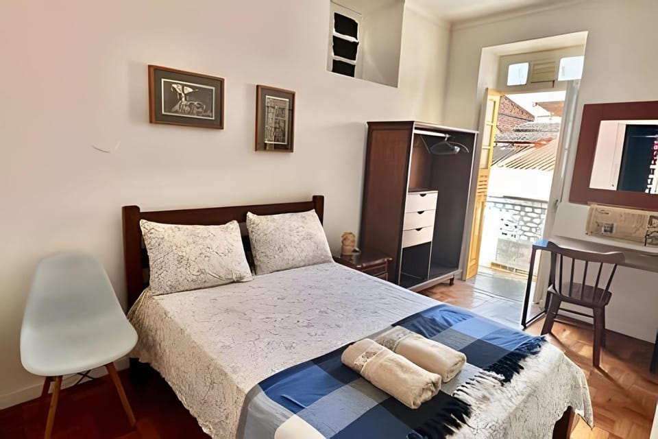Apartamento no Coração do Centro Histórico de Salvador – Santo Antônio Além do Car Apartment in Salvador