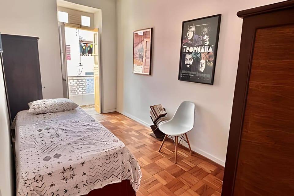 Apartamento no Coração do Centro Histórico de Salvador – Santo Antônio Além do Car Apartment in Salvador