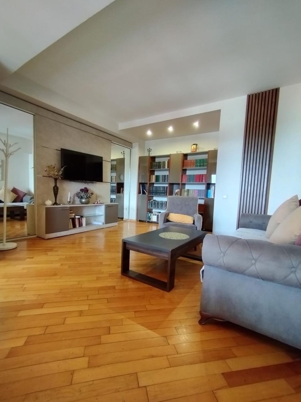 TV and multimedia, Living room, Seating area