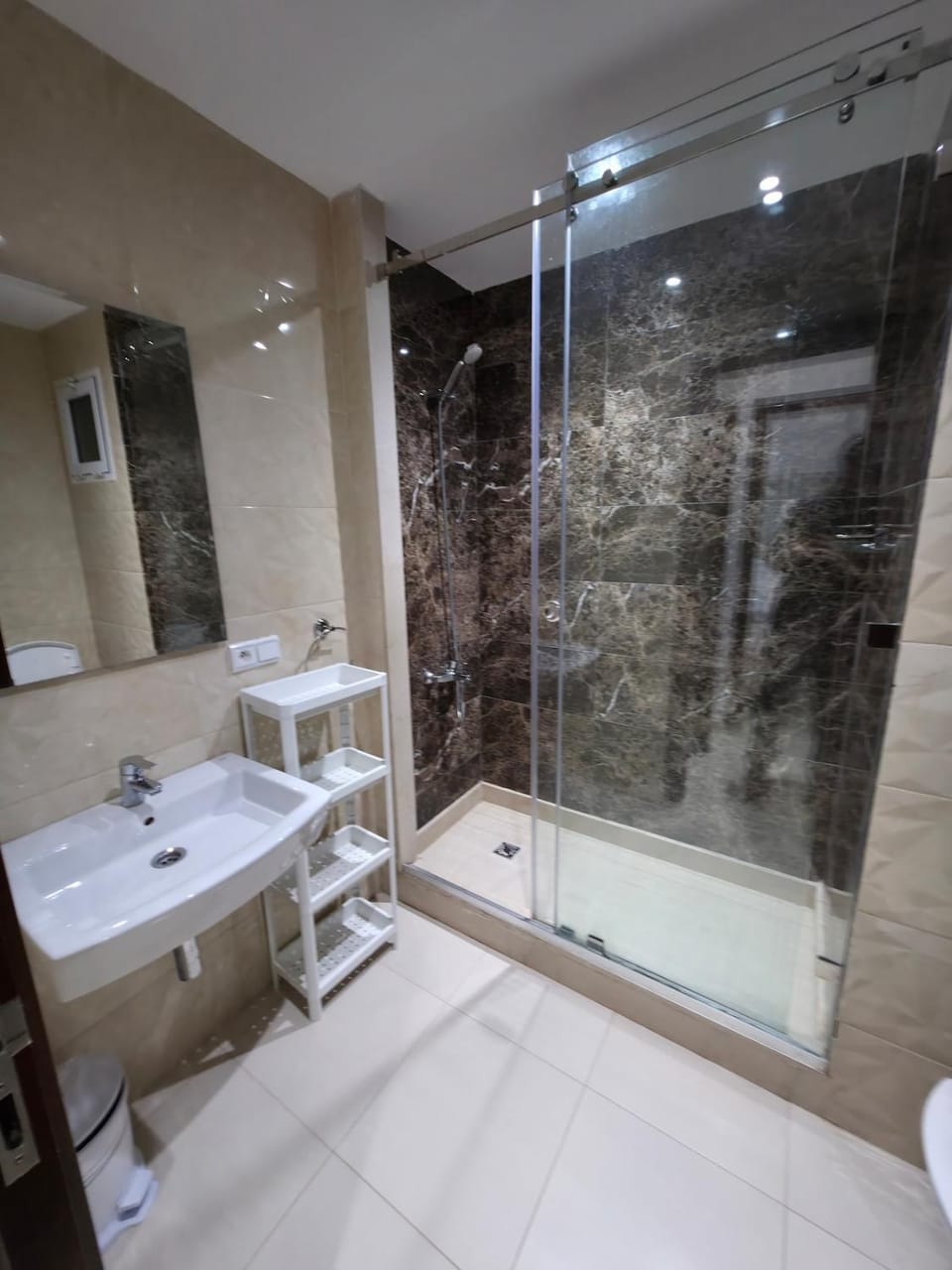 Cabo Apparte vue Jardin et Piscine Propre et Calme C3 Apartment in Tangier-Tétouan-Al Hoceima