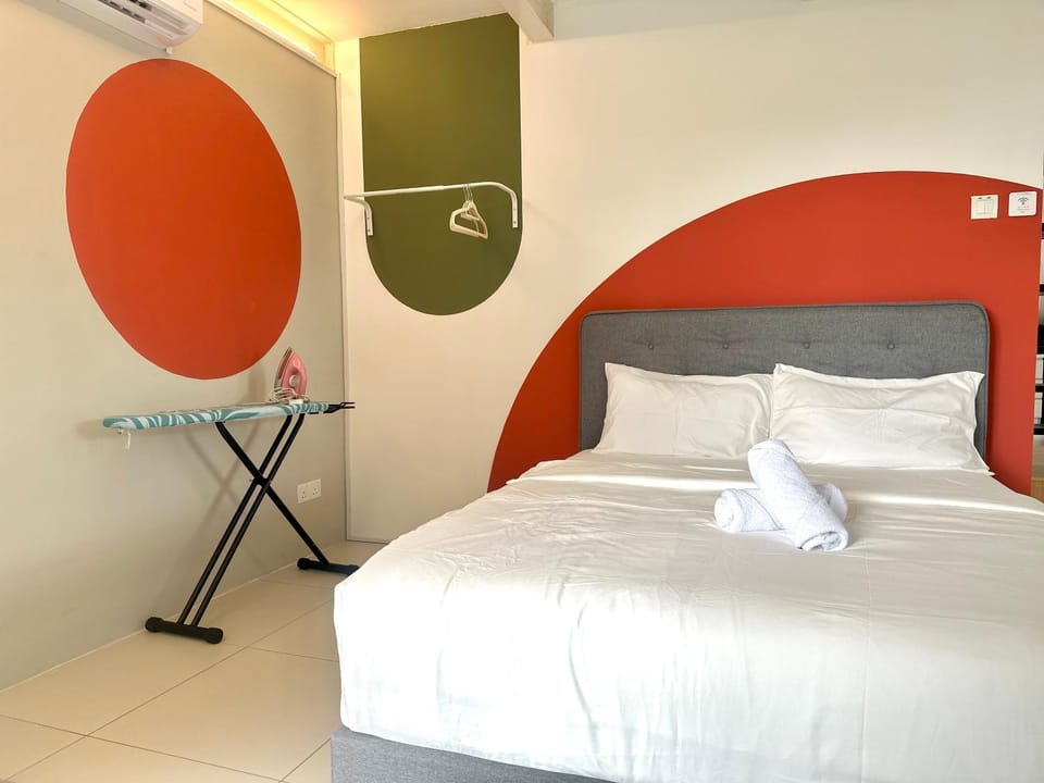 Bed, towels
