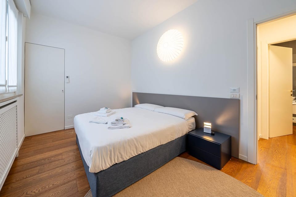 Bed, Photo of the whole room, Bedroom, towels, wardrobe