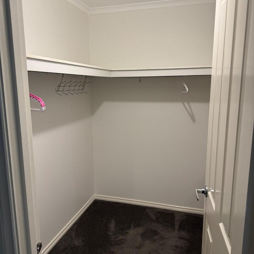 Mahzan on Braid Ensuite Vacation rental in Truganina