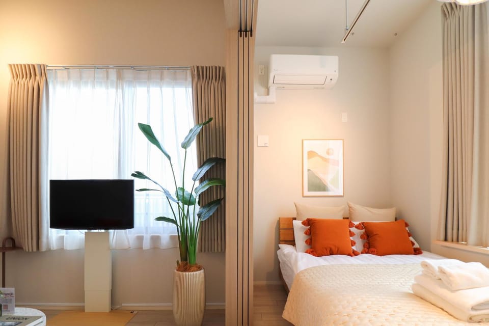 Bed, Bedroom, air conditioner
