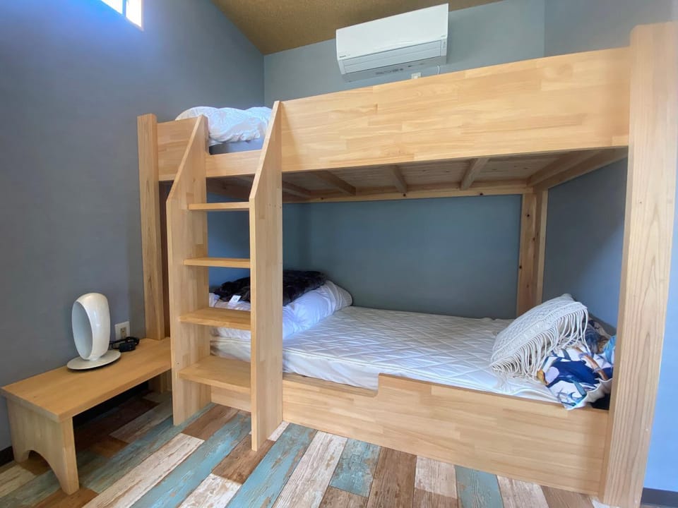 bunk bed