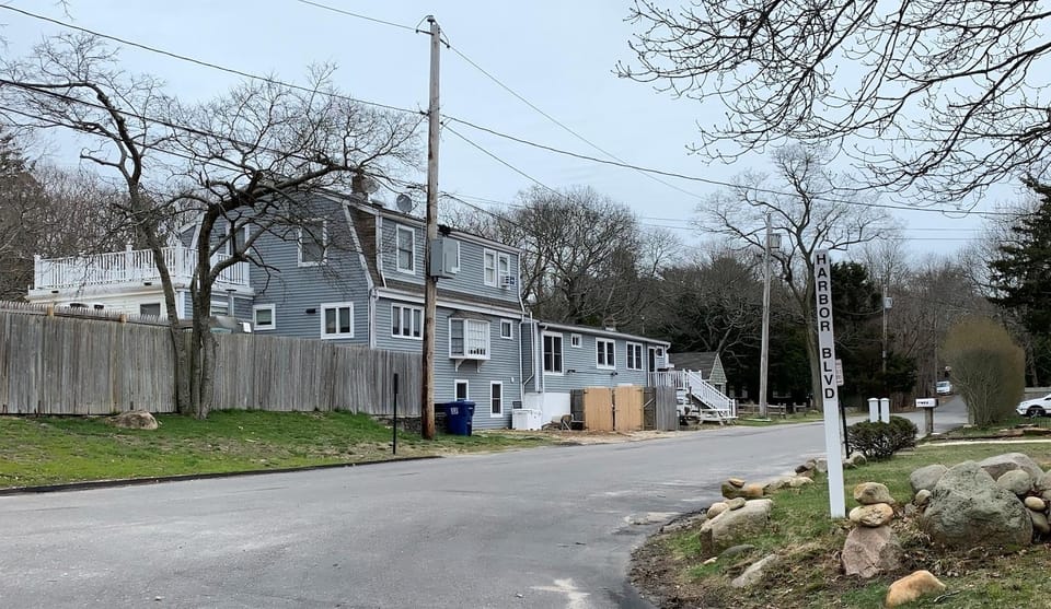 Day, Neighbourhood