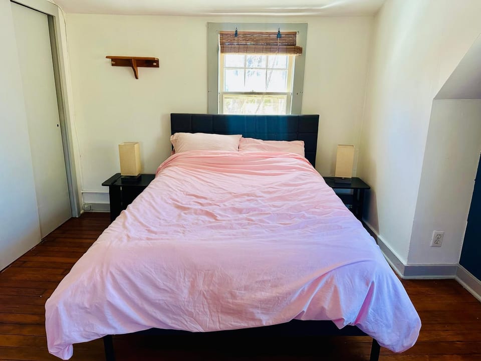Bed, Bedroom