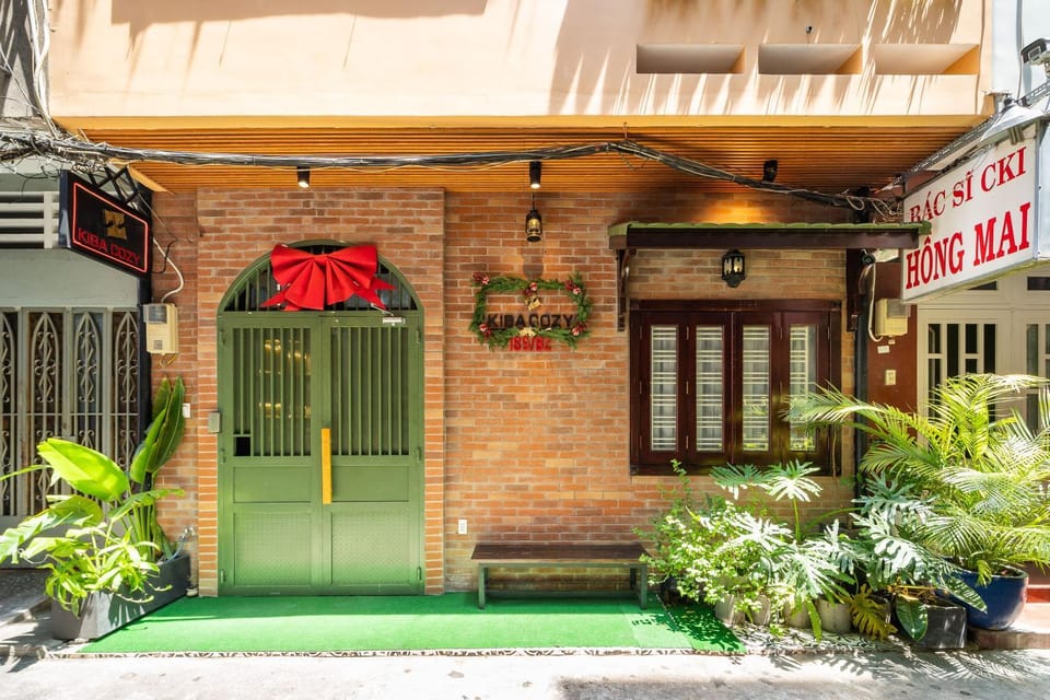 Facade/entrance