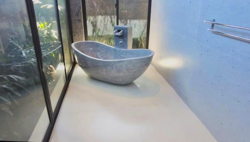 Bathroom, Bath