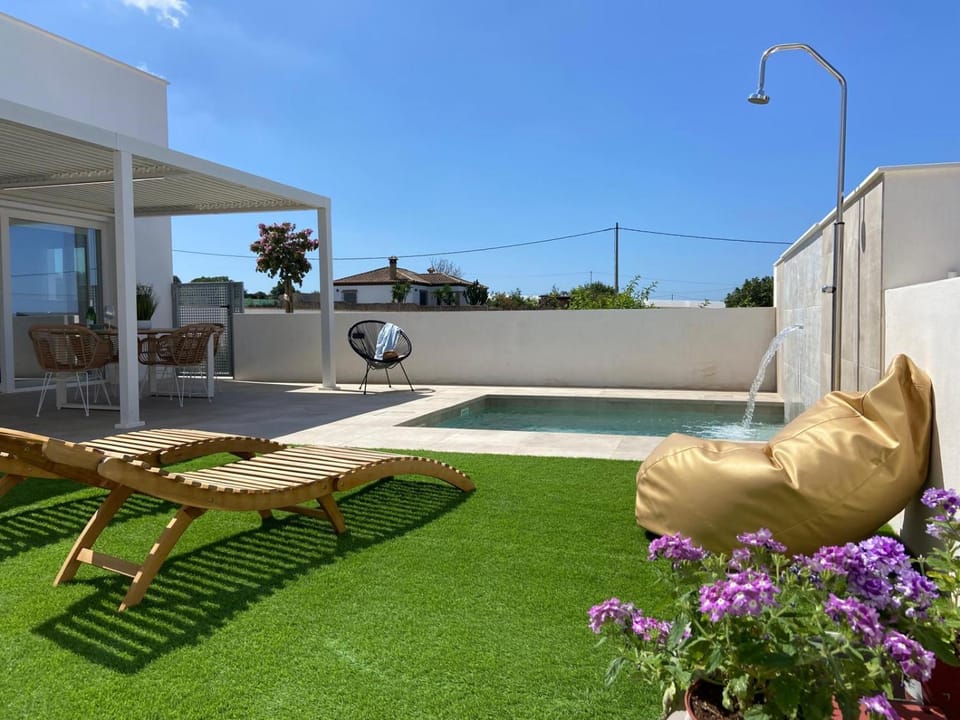 Day, Garden, Garden view, Swimming pool, sunbed