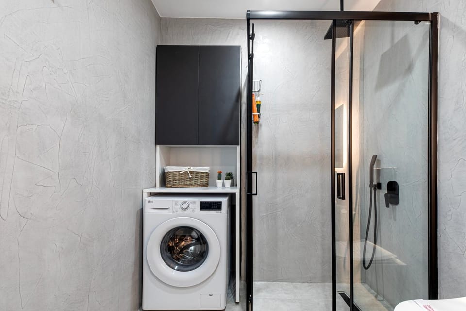 Shower, Bathroom, washing machine