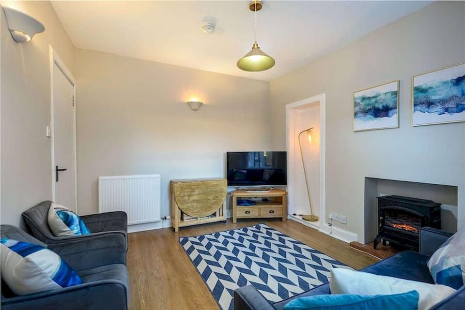 Communal lounge/ TV room, Living room