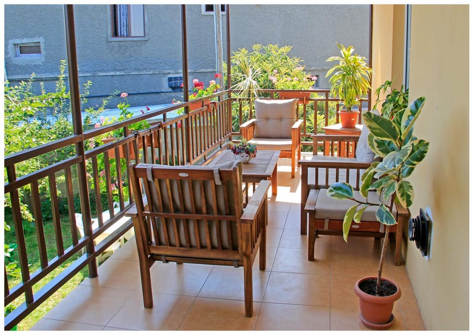 Property building, Balcony/Terrace